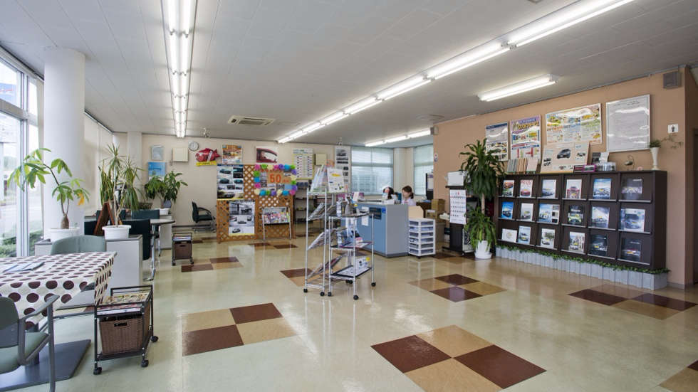 豊岡店 トヨタカローラ姫路