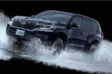 特別仕様車TX“Lパッケージ・Black Edition”(2.8Lディーゼル車7人乗り)