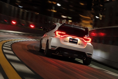 RZ“High performance” + Aero performance package［GR-DAT（8AT・4WD）］