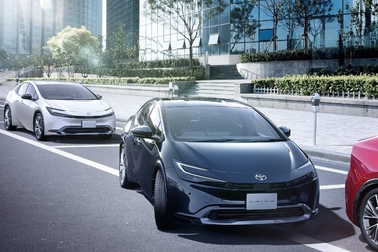 Z（ハイブリッド・2WD）